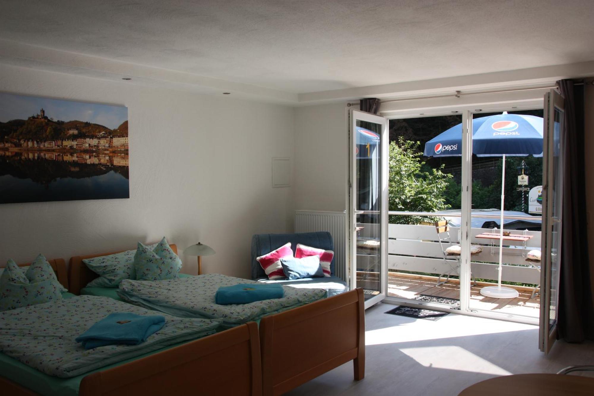 Pension Camping Schausten Кохем Екстер'єр фото
